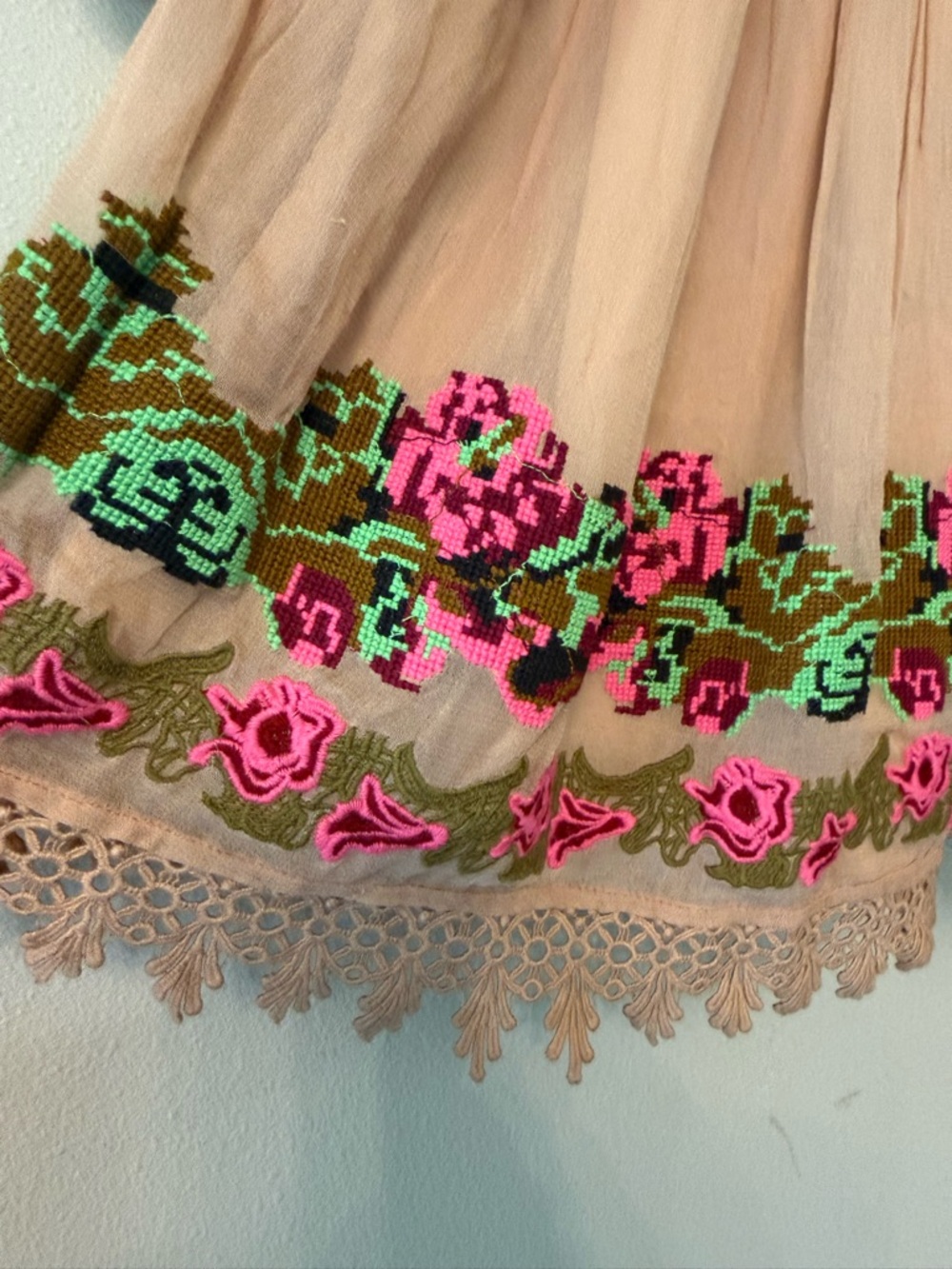 Tularosa Calista Embroidered Mini Dress Off Shoulder Floral Size S - Picture 8 of 11
